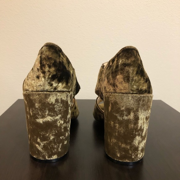 CAbi Green Chic Crushed Velvet Chunky Block Heels - Picture 4 of 10